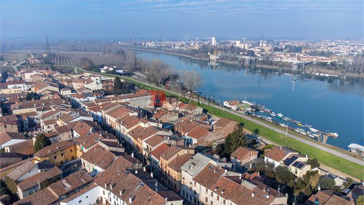 Immeuble/ Palais dans vente à Borgo Mantovano