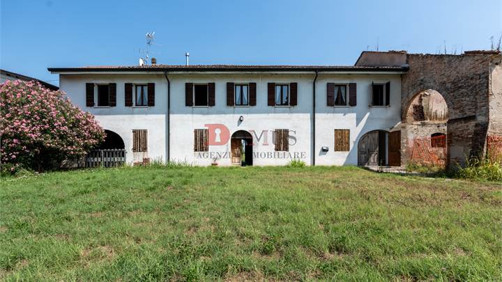 Rustico / Landhaus zu verkauf in Curtatone