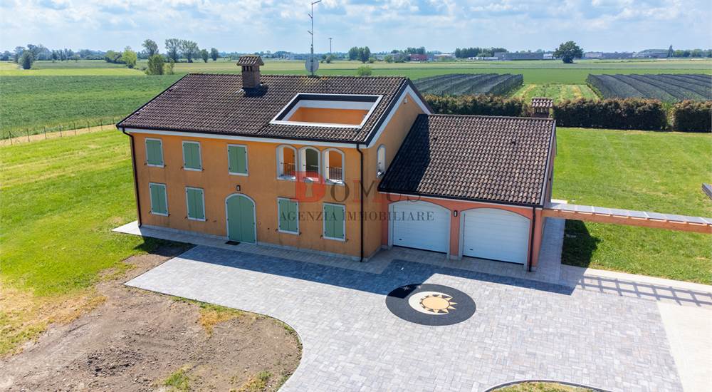 Casa vista dal drone
