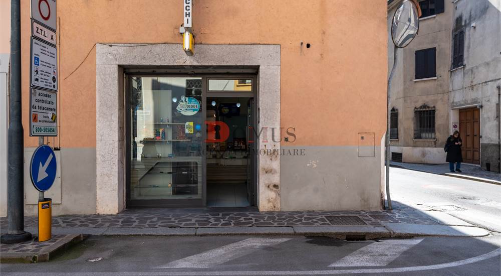 Ingresso da Via Fernelli