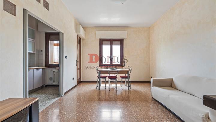 3 locales en venta la Mantova