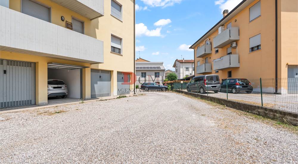 Cortile / Garage