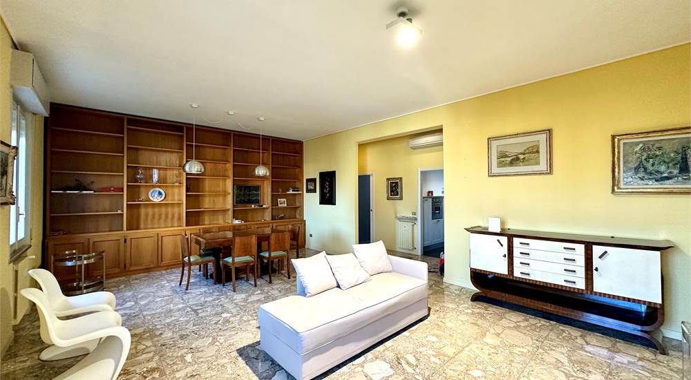 Salone