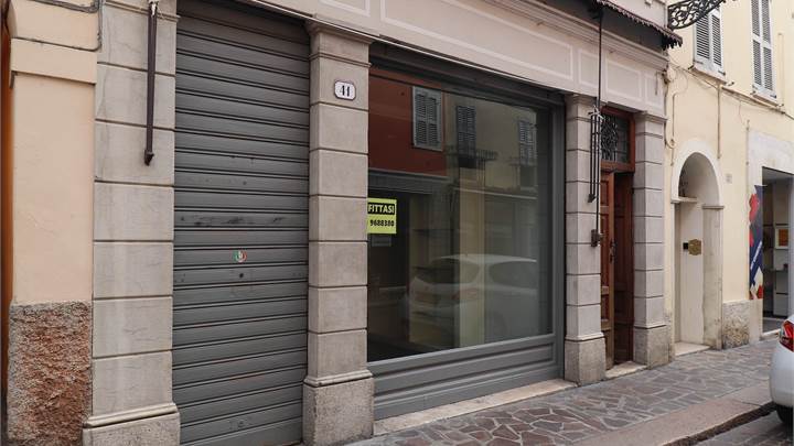 Tienda en renta la Mantova