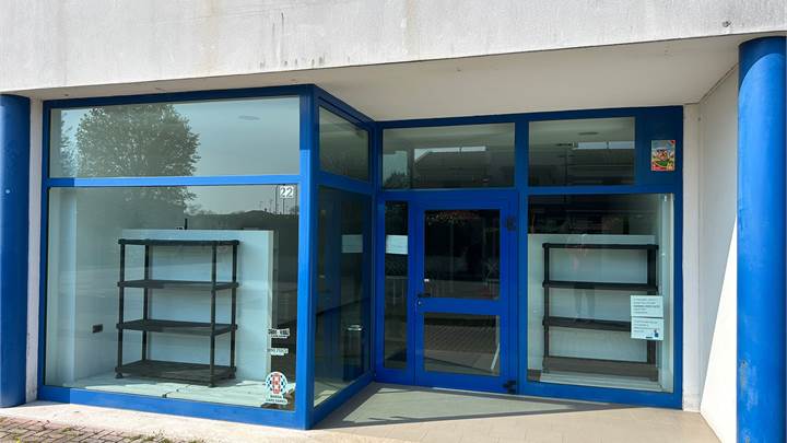Commercial Premises / Showrooms в аренда для Porto Mantovano