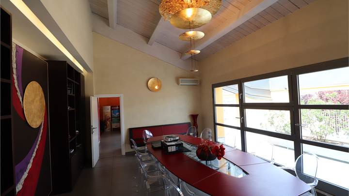 Oficina en renta la Curtatone