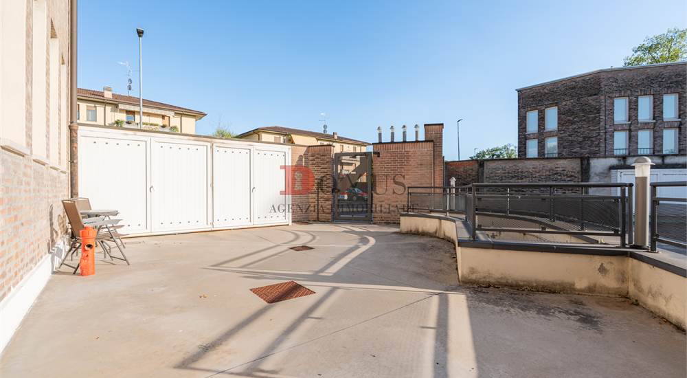 Cortile condominiale