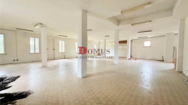 Warehouse в аренда для Borgo Virgilio