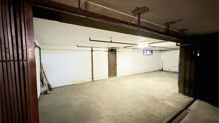 Garage в аренда для Mantova