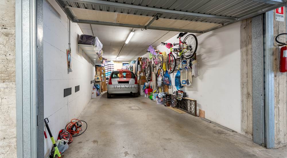 Garage 1