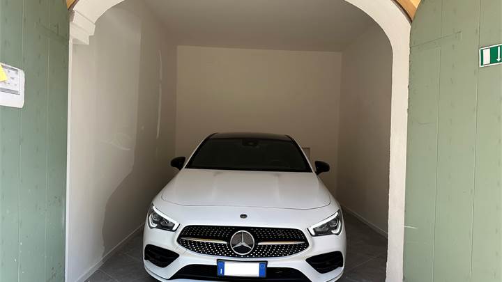 Garage en venta la Mantova