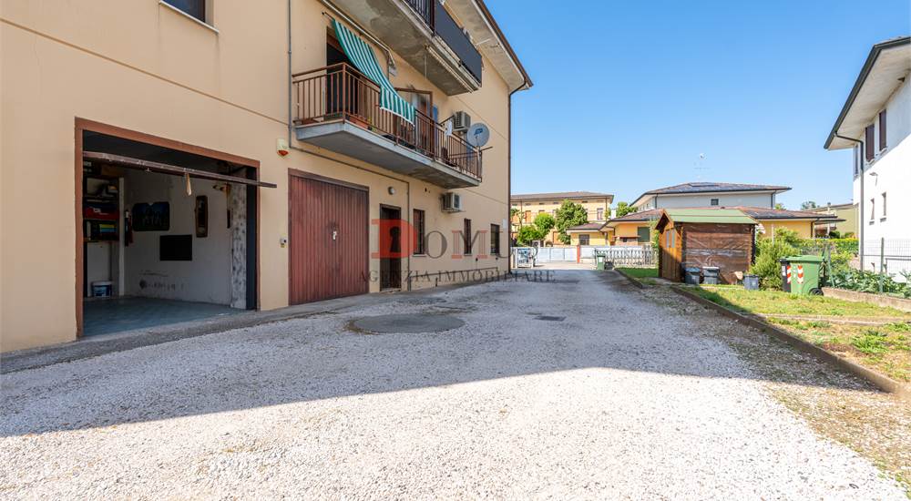 Cortile / Garage