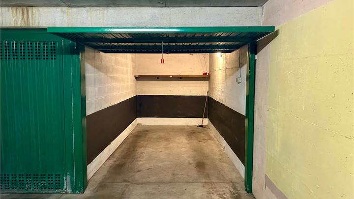 Garage in locazione