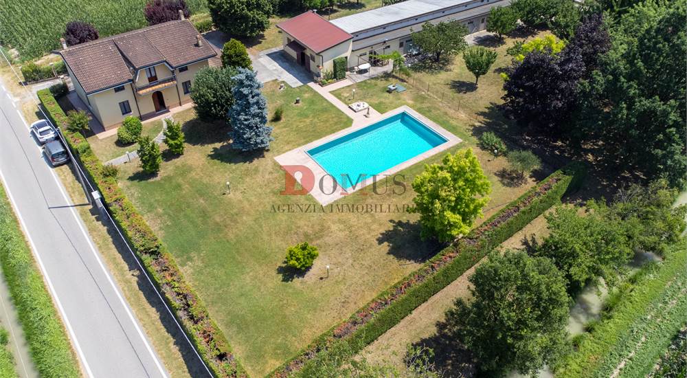 Piscina dal drone
