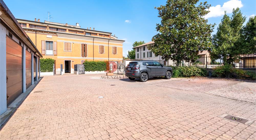  Cortile condominiale